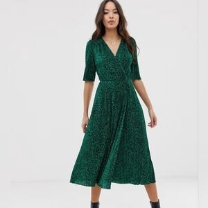 ASOS DESIGN midi plisse dress in green animal print with button Plus Size 26